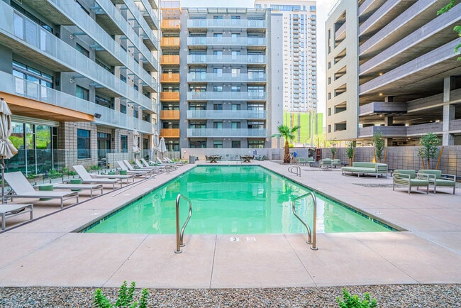 Photo - 810 N 4th St Unit ID1263019P