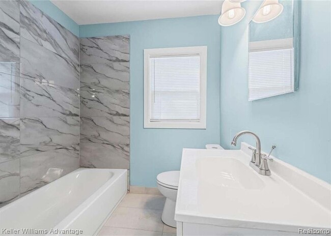 Photo - 19941 Biltmore St