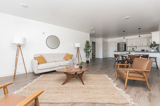 Photo - Lilac Pointe