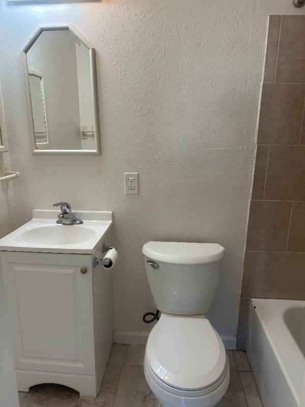 Photo - 667 Beldon Way