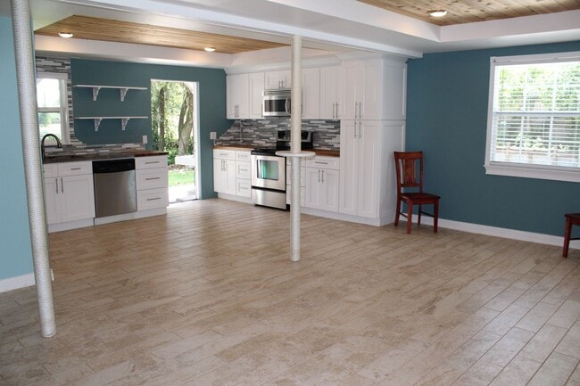 Photo - Beautiful 3 bedroom Lakefront Home
