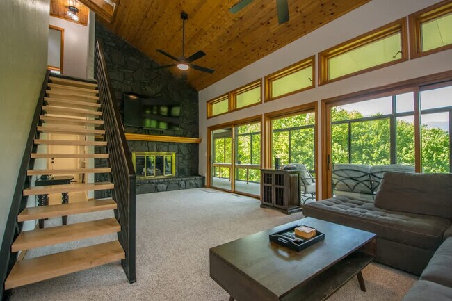 201 Bluebird Ln Unit SI ID1597162P
