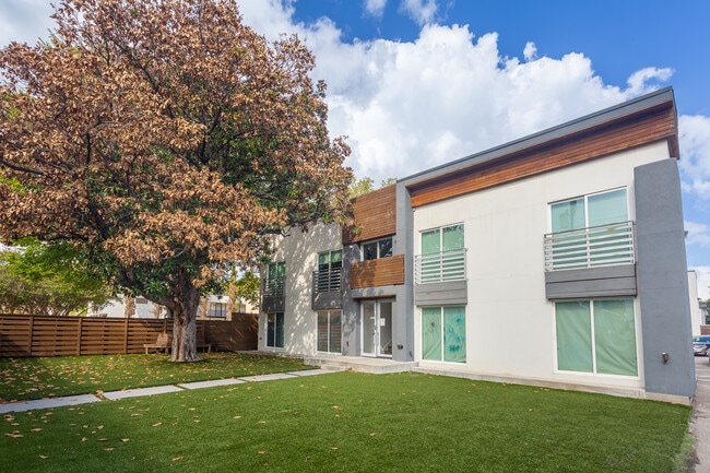 1414 Bennett