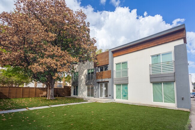 Photo - 1414 Bennett