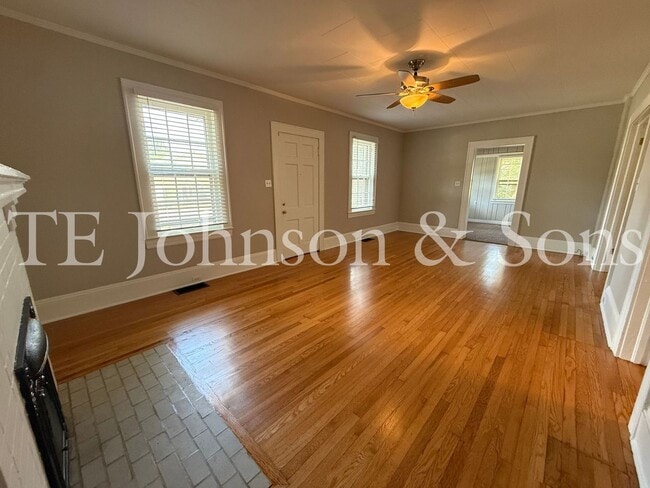Photo - 817 S Hawthorne Rd