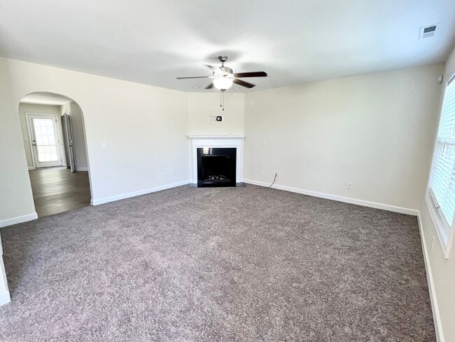 Photo - 3Bedroom Avail in Carolina Plantation!