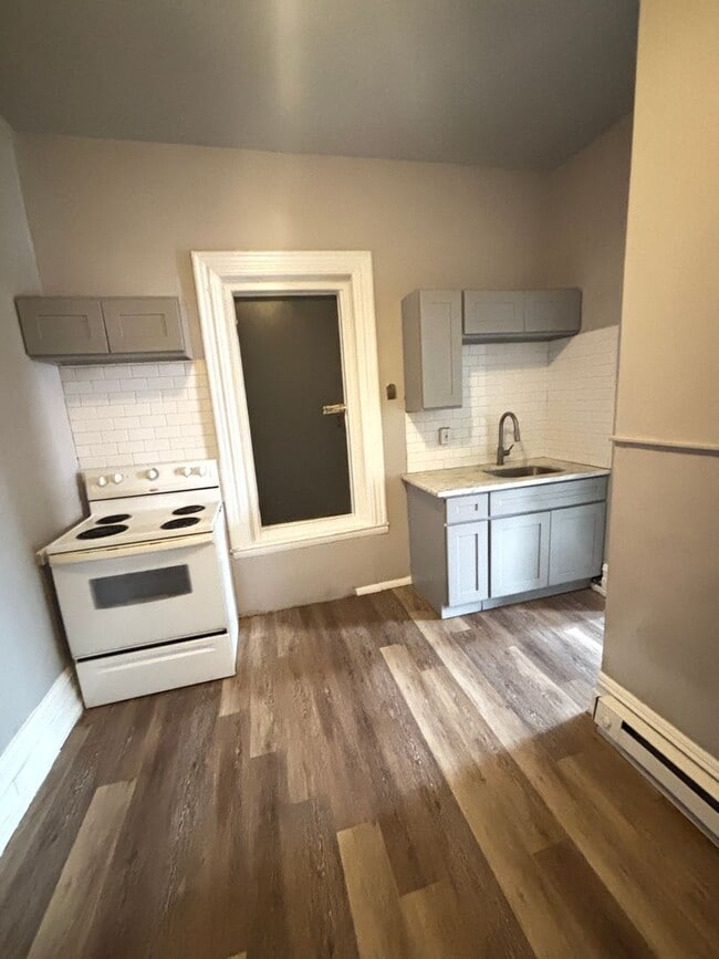 Photo - 620 W Chew St Unit 2F