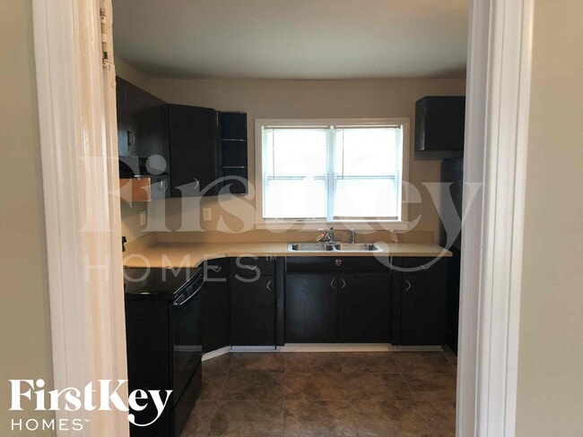 Photo - 901 Elizabeth Dr