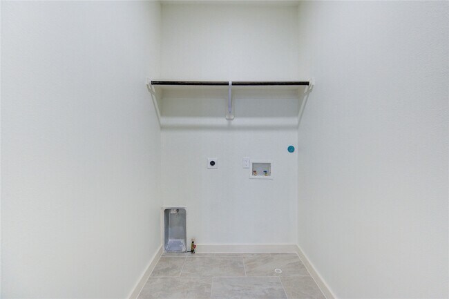 Photo - 2917 El Fenice Ln