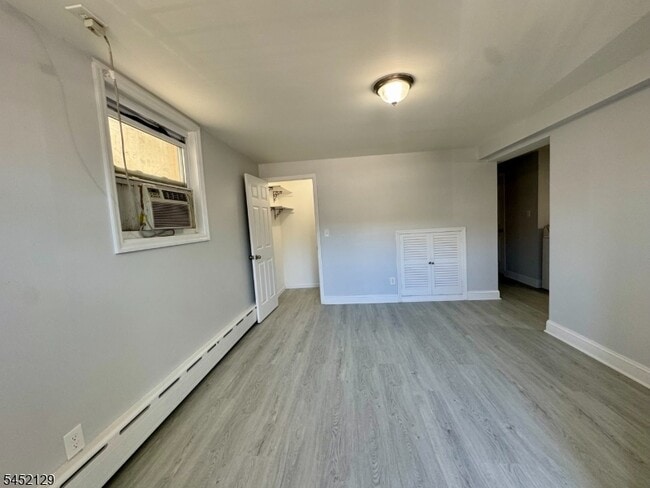 Photo - 687 Midland Ave Unit 1