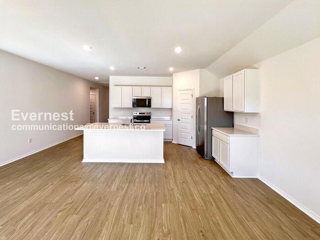 Photo - 1607 Ridgefield Cir