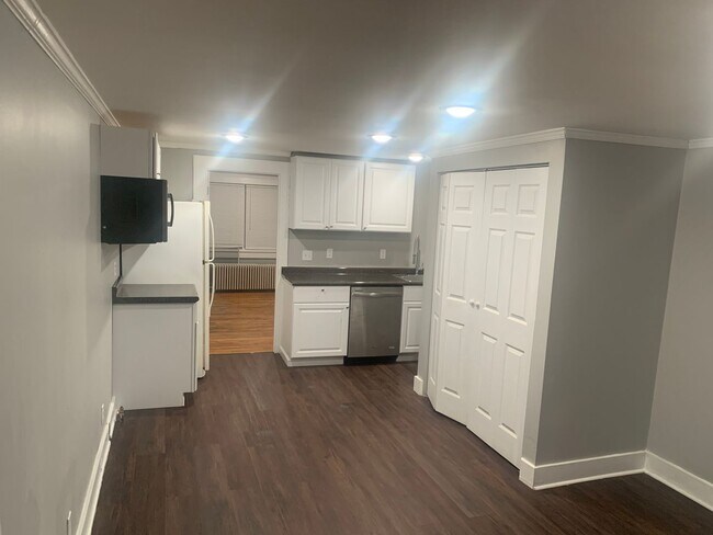 Photo - Utilities included - 1 bedroom - ***NO PET DOGS*** Unit SR 142 Wall St - 102