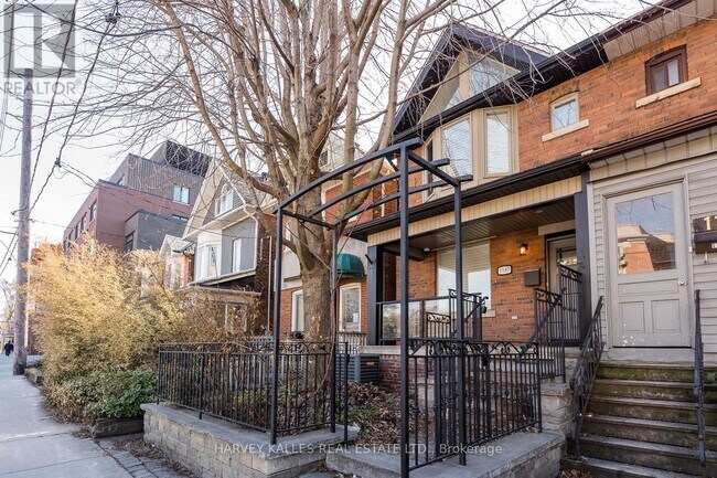 Photo - 1107 Gerrard St E