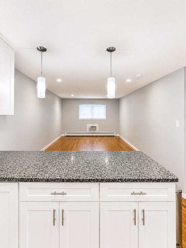 Photo - 121 Tremont St Unidad 420