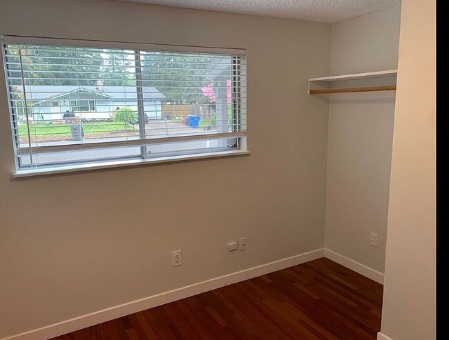 Photo - 4902 NE 123rd Ave