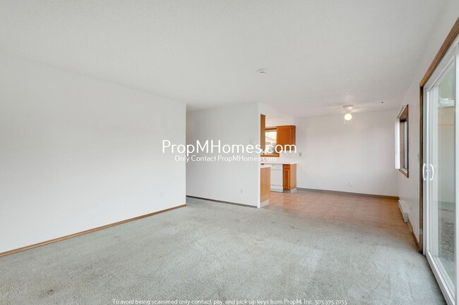 Photo - Spacious Two Bedroom Duplex in North Gresham!