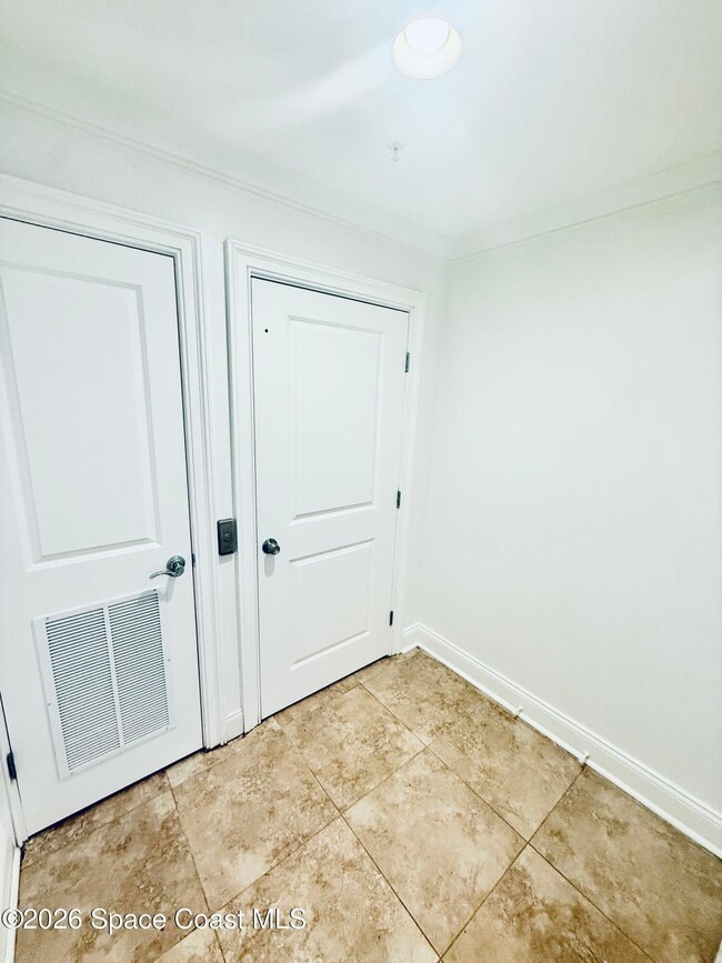 Photo - 860 Vignoles NE Ave