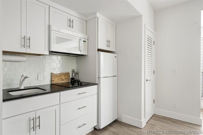 Photo - 11818 Pebblewood Dr Unit D201
