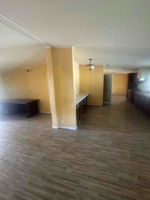Photo - 14095 Bradley Rd