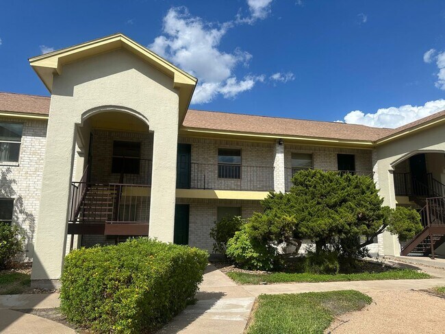 Photo - 2501 Hibiscus Ave