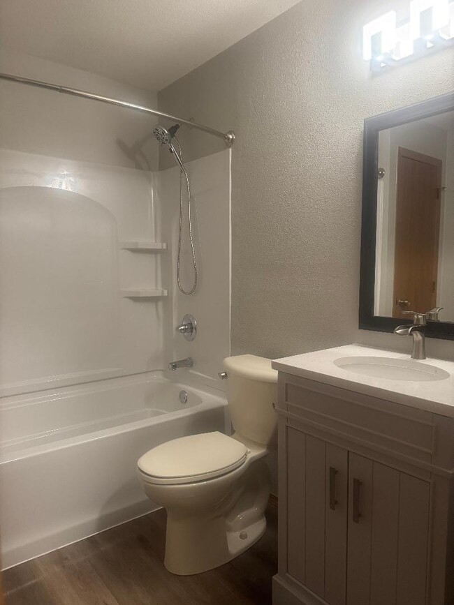 Photo - 1060 Bartlein Ct