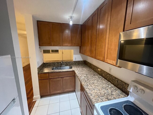 Photo - 807 Twin Lakes Dr Condominio Unidad 32G