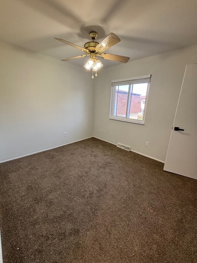 Photo - 2730 Center St