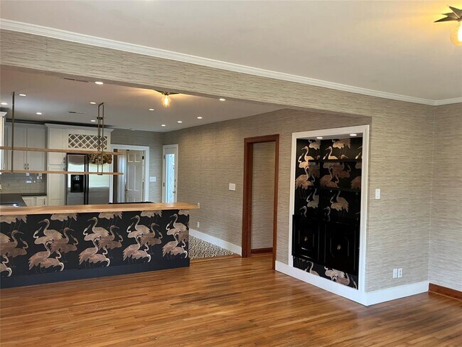 Photo - 1916 W 39th St