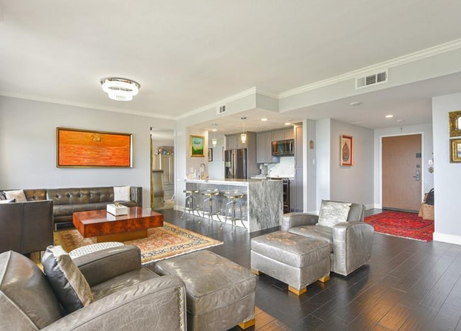 Photo - 49 Briar Hollow Ln Unit ID70002