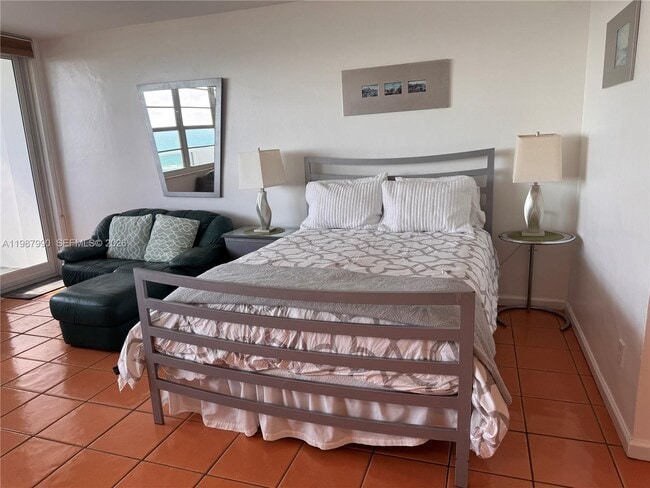 Photo - 100 Lincoln Rd Unidad 836