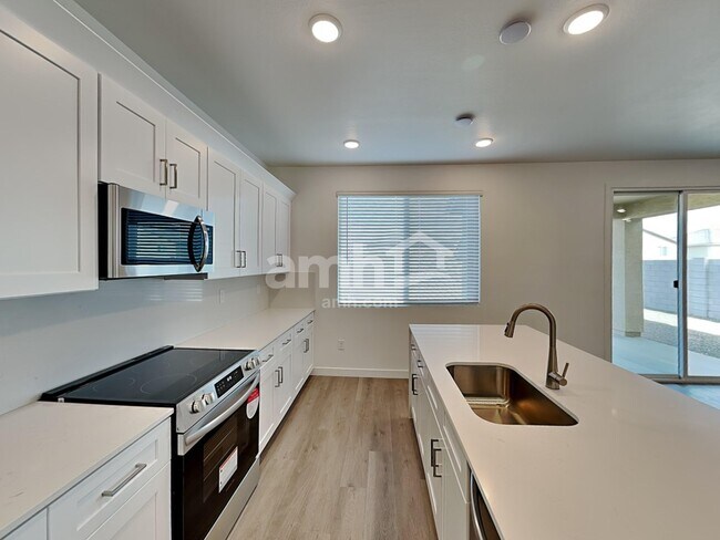 Photo - 12638 W Flynn Ln