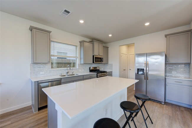 Building Photo - 31918 Holland Arbor Trl