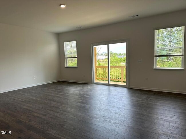 Photo - 719 Lucky Clover Wy