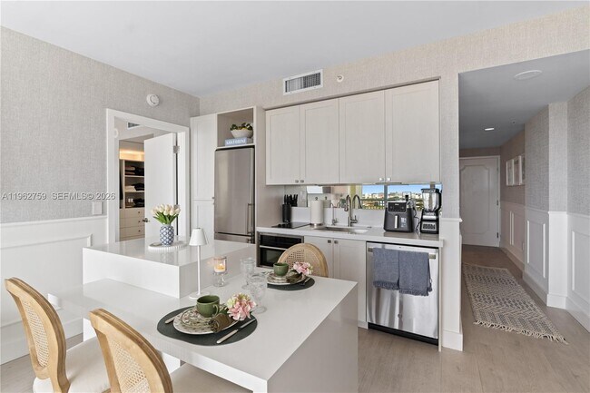 Photo - 3350 SW 27th Ave Unit 1806