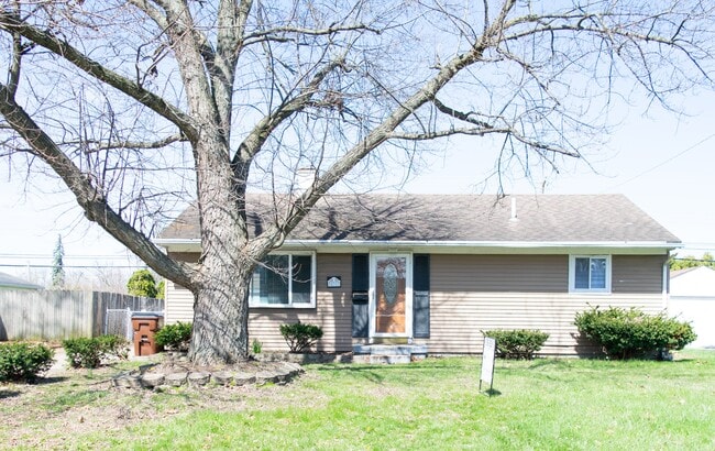 Building Photo - 2373 Vale Dr