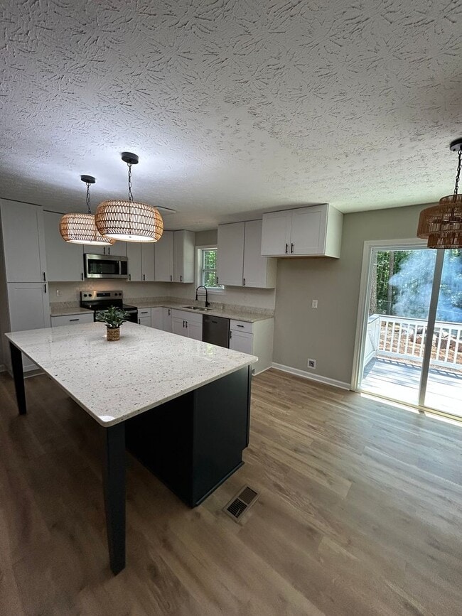 Photo - 1443 Daniel Rd