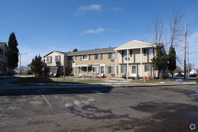 Photo - Pinebrook Manor Apartments