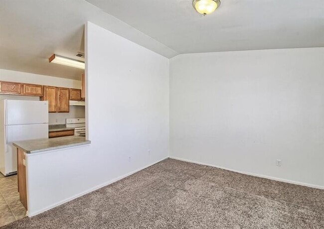 Photo - 3 Bed 2 Bath Townhome in Orchard Mesa