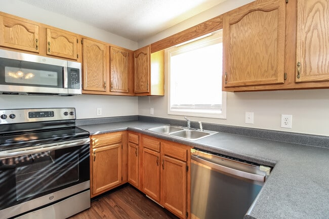 Photo - 12 Buck Forest Ln