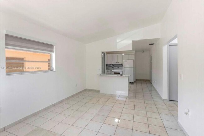 Photo - 2 bedroom in Hilaeah FL 33010
