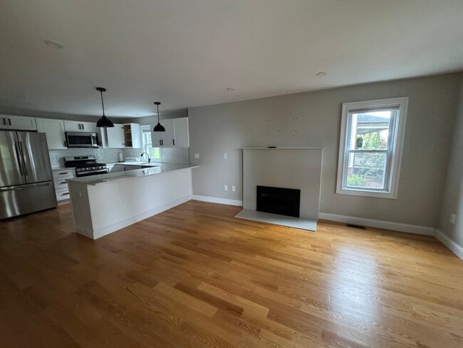 58 Hillsdale Rd