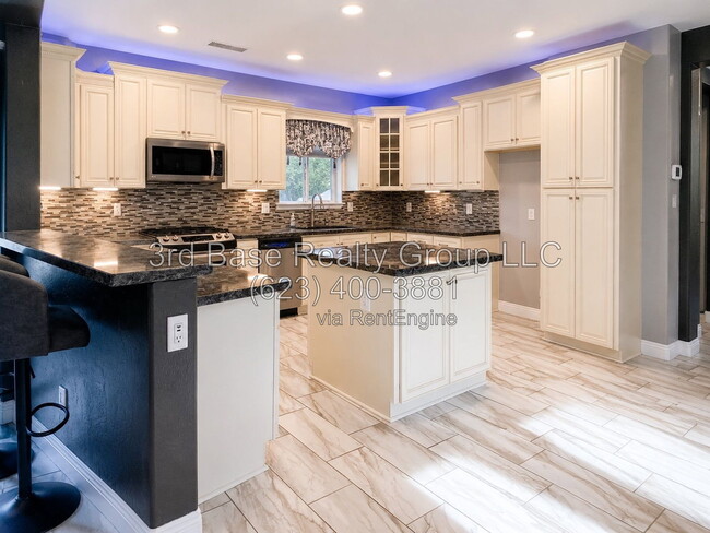 Photo - 21088 W Maiden Ln