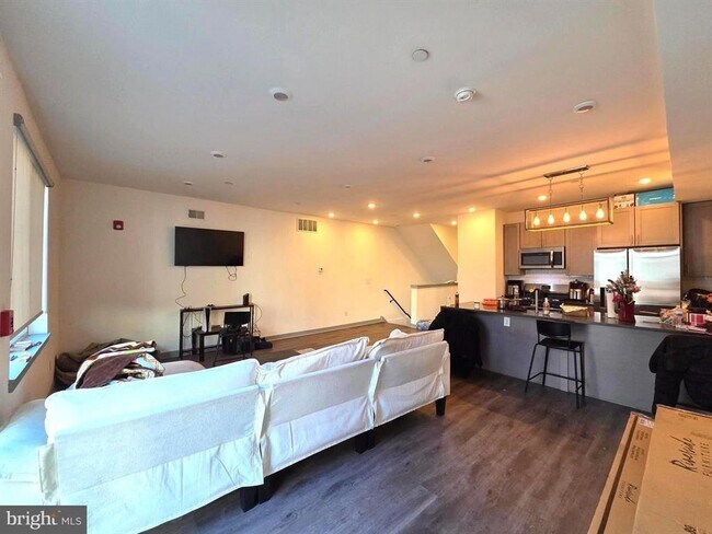 Photo - 413 W Berks St Unidad 1
