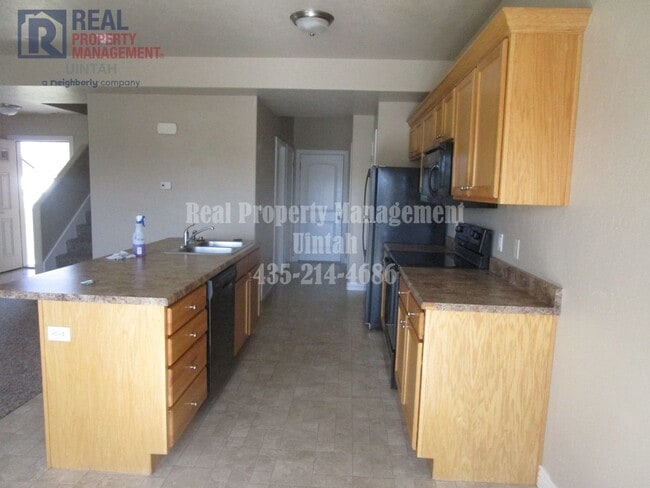 Photo - 3 Bed 2.5 bath Townhome