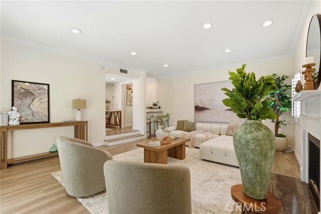 1433 S Beverly Dr