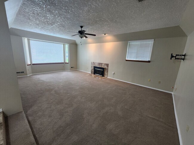 Photo - Nice Townhouse Close to Gage