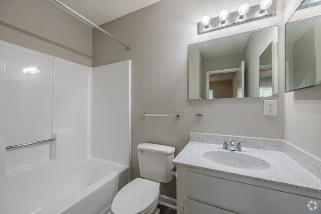 2BR, 2BA - 911SF - Bathroom 1