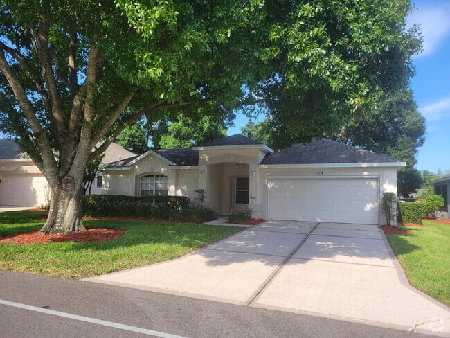 Building Photo - Magnificent home in highly sought-after 55...