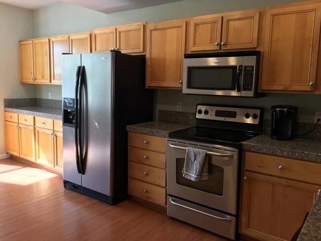 Photo - 475 SE 35th St