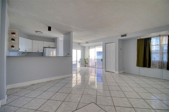 Photo - 3315-3358 58th Ave S Unidad 608